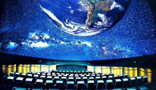 Full Dome en el planetario